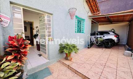 Casa com 3 quartos à venda na Rua Ibiá, Bonfim, Belo Horizonte