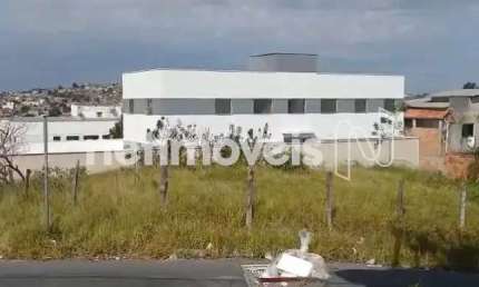 Terreno à venda na Avenida A, Severina, Ribeirão das Neves