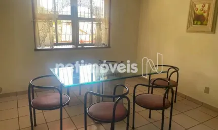 Casa com 4 quartos à venda na Rua Castelo de Alcobaça, Castelo, Belo Horizonte