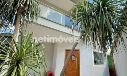Casa com 3 quartos à venda na Rua G, Morada Nova, Contagem