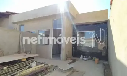 Casa com 3 quartos à venda na Rua Olavo Bilac, Vista Alegre, Vespasiano
