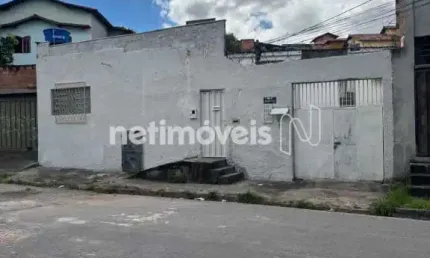 Casa com 3 quartos à venda na Rua Carmelita Toledo, Pirajá, Belo Horizonte