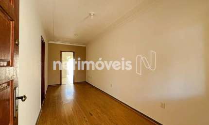 Casa com 2 quartos para alugar na Santa Amélia, Belo Horizonte 
