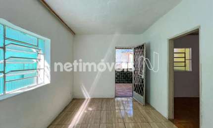 Casa com 3 quartos para alugar na Rua Deusdedith de Assis, Dom Bosco, Belo Horizonte