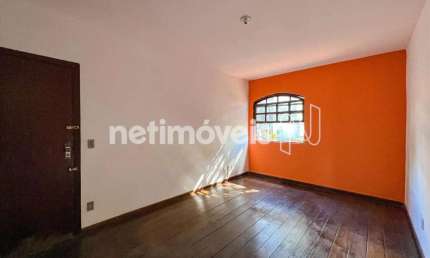 Casa com 3 quartos para alugar na Rua Professor Patrocínio Filho, Palmares, Belo Horizonte