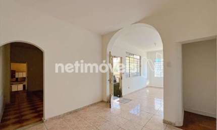 Casa comercial com 4 salas para alugar na Rua Bueno Brandão, Santa Tereza, Belo Horizonte