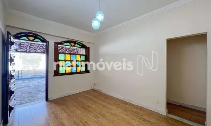 Casa com 3 quartos para alugar na Rua Dulce Maria, Ipiranga, Belo Horizonte