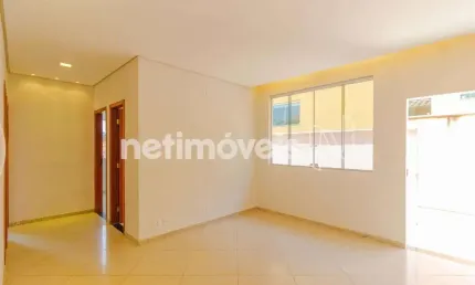 Casa com 3 quartos para alugar na Rua Safira, São Joaquim, Contagem