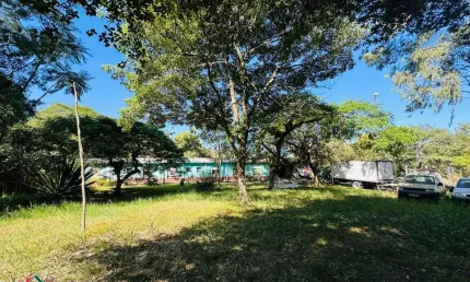 Terreno comercial à venda na Avenida Edgar Pires de Castro, --, Lageado, Porto Alegre