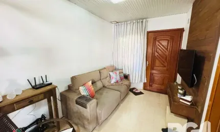 Casa com 2 quartos à venda na Rua Antônia Zardin Perondi, --, Hípica, Porto Alegre