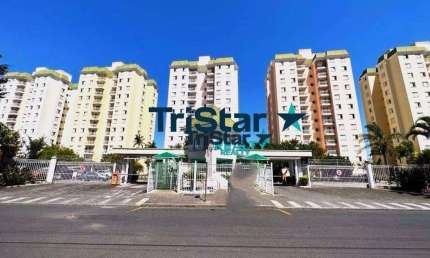 AP0028 - APARTAMENTO TÉRREO MOBILIADO EM COND. CLUBE