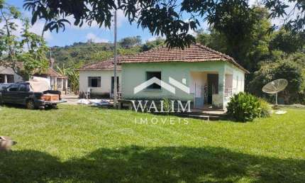 Fazendinha de 25 Hectares em Cláudio, MG – Água Abundante, Casa e Estrutura Completa!
