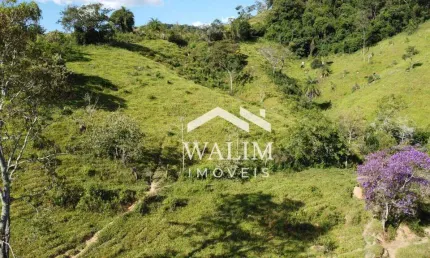 Fazendinha de Aproximadamente 13 Hectares em Oliveira, MG