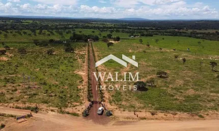 Fazenda com 3 dormitórios à venda, 11300 m² por R$ 3.000.000,00 - Zona Rural  - Corinto/MG