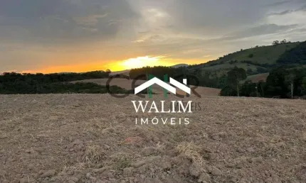 FAZENDA TRADICIONAL À VENDA EM RESENDE COSTA/MG – 85 HA – RECURSOS HÍDRICOS E INFRAESTRUTURA PRONTA!