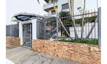 Vende-se apartamento na Vila Rosália com 113 m² privativos, 3 suítes e 2 vagas na garagem