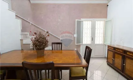 Vende-se maravilhoso sobrado de 3 dorm , 1 suíte c/ closet , home office e salão de festas no bairro Torres Tibagy