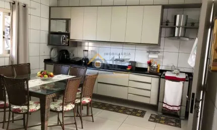 Casa com 3 quartos à venda no Jardim Regina, Indaiatuba  por R$ 930.000