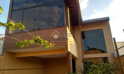 Casa com 3 quartos à venda no Jardim Panorama, Salto  por R$ 750.000