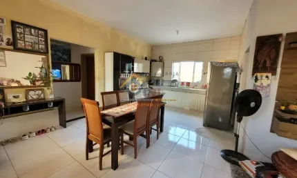 Casa com 2 quartos à venda no Jardim Maringa, Indaiatuba  por R$ 750.000