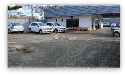 Barracão / Galpão / Depósito com 1 sala à venda no Carianos, Florianópolis  por R$ 2.500.000