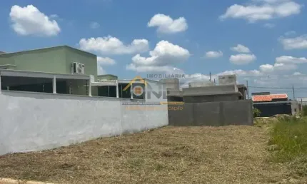 Terreno à venda no Haras Paineiras, Salto  por R$ 135.000