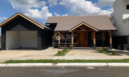 LINDA CASA DE ALTO PADRÃO PARA VENDA, LOCALIZADA NO CONDOMÍNIO RESIDENCIAL BELVILLE, VILA HOMERO - INDAIATUBA/SP