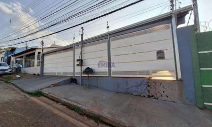 Casa com 3 quarto(s) no bairro Santa Helena em Cuiabá - MT