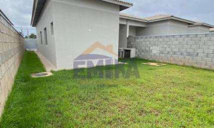 Casa com 3 quarto(s) no bairro Petropolis em Várzea Grande - MT