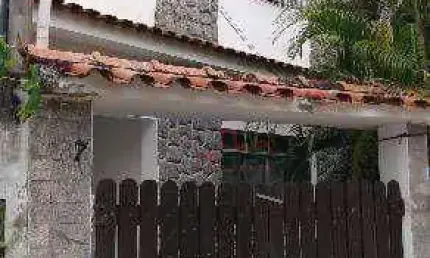 Casa à venda, 180 m² por R$ 300.000,00 - Barro Vermelho - São Gonçalo/RJ