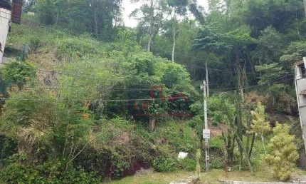 Terreno em condomínio de Alto Padrão à venda, 784 m² por R$ 180.000 - Pendotiba - Niterói/RJ