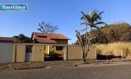Casa com 3 dormitórios à venda, 80 m² por R$ 300.000,00 - Itaguai  - Caldas Novas/GO