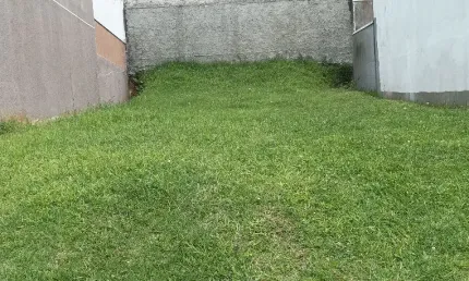 Terreno em condomínio fechado à venda na Rua Frederico Stella, Cachoeira, Curitiba