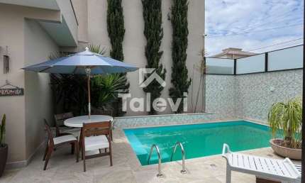 Casa com 3 quartos à venda no Itacolomi, Balneário Piçarras , 98 m2 por R$ 1.300.000