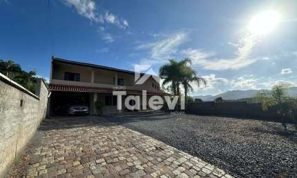 Casa com 3 quartos à venda no Centro, Rio dos Cedros , 220 m2 por R$ 565.000