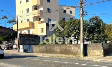 Terreno à venda em Água Verde, Blumenau  por R$ 700.000