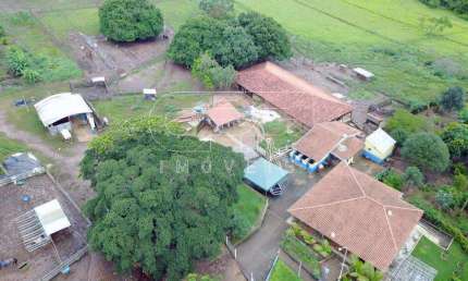 Sítio para Venda em Cássia dos Coqueiros, Rural, 3 dormitórios, 4 banheiros