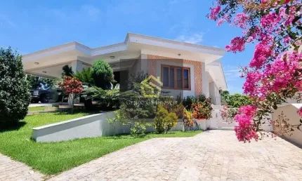 Casa com 3 dormitórios à venda, 625 m² por R$ 2.650.000,00 - Condomínio Portal do Lago - Valinhos/S