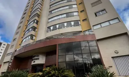 Apartamento com 3 quartos para alugar na Anita Garibaldi, 400, Centro, Caçador por R$ 4.800
