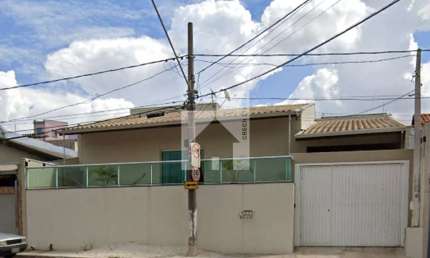 Linda Casa à venda com 4 Dormitórios sendo 2 suítes, Aceita financiamento, Bairro Santo Antônio, Ju