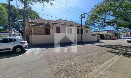 Ótima Casa à venda com 3 dormitórios, 123m² de construção - Centro, Jundiaí, SP