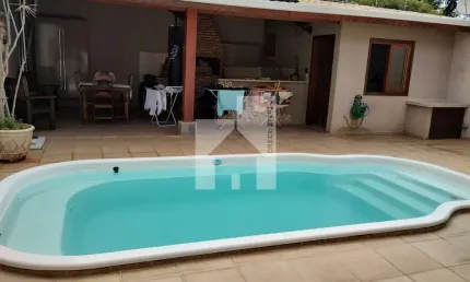Sobrado 3 dormitórios, 1 suíte, à venda, 3 vagas, 300 metros totais, Bairro Caxambu, Jundiaí, SP