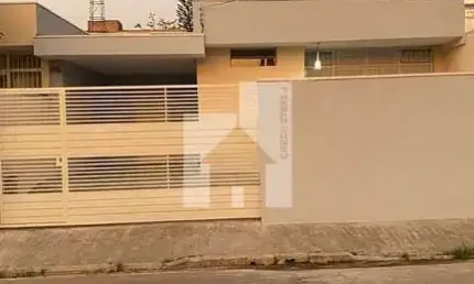Casa térrea com 3 dormitórios (1 Suite) e 2 Vagas para locação, 135m², Vila Angélica, Jundiaí - SP