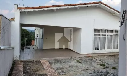 Casa à venda, ACEITA PERMUTA, para Investir ou Morar, terreno com 500 m² , com 03 casas no terreno,