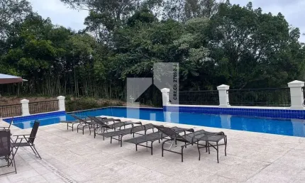 Terreno à venda com 549m², condomínio ville de france, jardim nossa senhora das graças, itatiba, sp