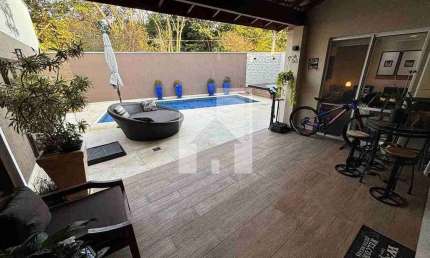 Casa com 3 súites a venda, 240m², 5 vagas - Condomínio Nature Village II - Jardim Ermida I, Jundiaí