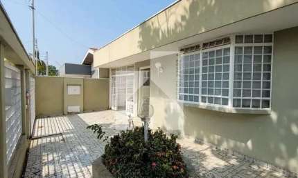 Excelente Casa Terrea com 3 Dormitórios sendo 1 Suíte, Quintal com Edícula e Churrasqueira , Vila L