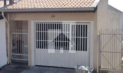 VENDE ou PERMUTA casa com 3 andares, com total de 5 quartos, no Jardim Itália, Várzea Paulista, SP