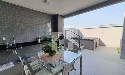 Magnifica Casa Térrea com 3 Suítes, Espaço Gourmet com Jacuzzi, Aceita financiamento, Condomínio Ph
