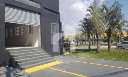 Salão comercial para locação com 3 banheiros e 4 vagas frontais, 500m² -  Ponte São João, Jundiaí,